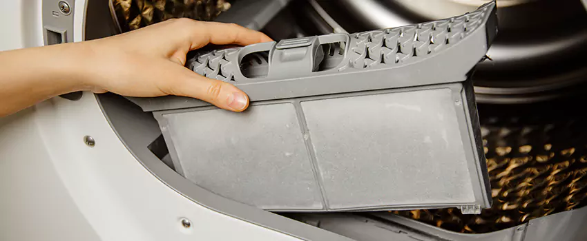 Signs Of A Clogged Dryer Lint Trap in Rancho Cordova, California